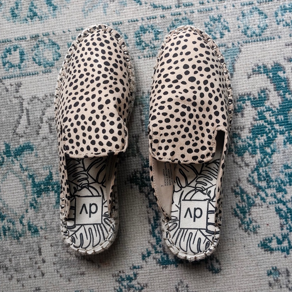Dolce Vida Leopard espadrille slides